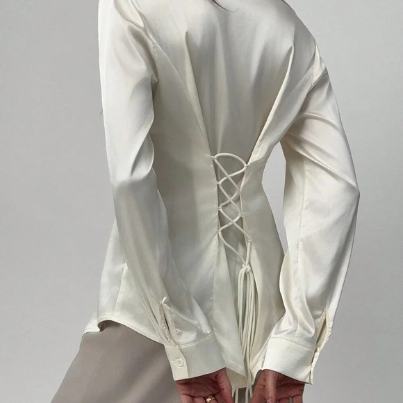 Apricot Casual Women's Waist Cinched Comfortable Satin Collared Cardigan - Picture 2 of 7